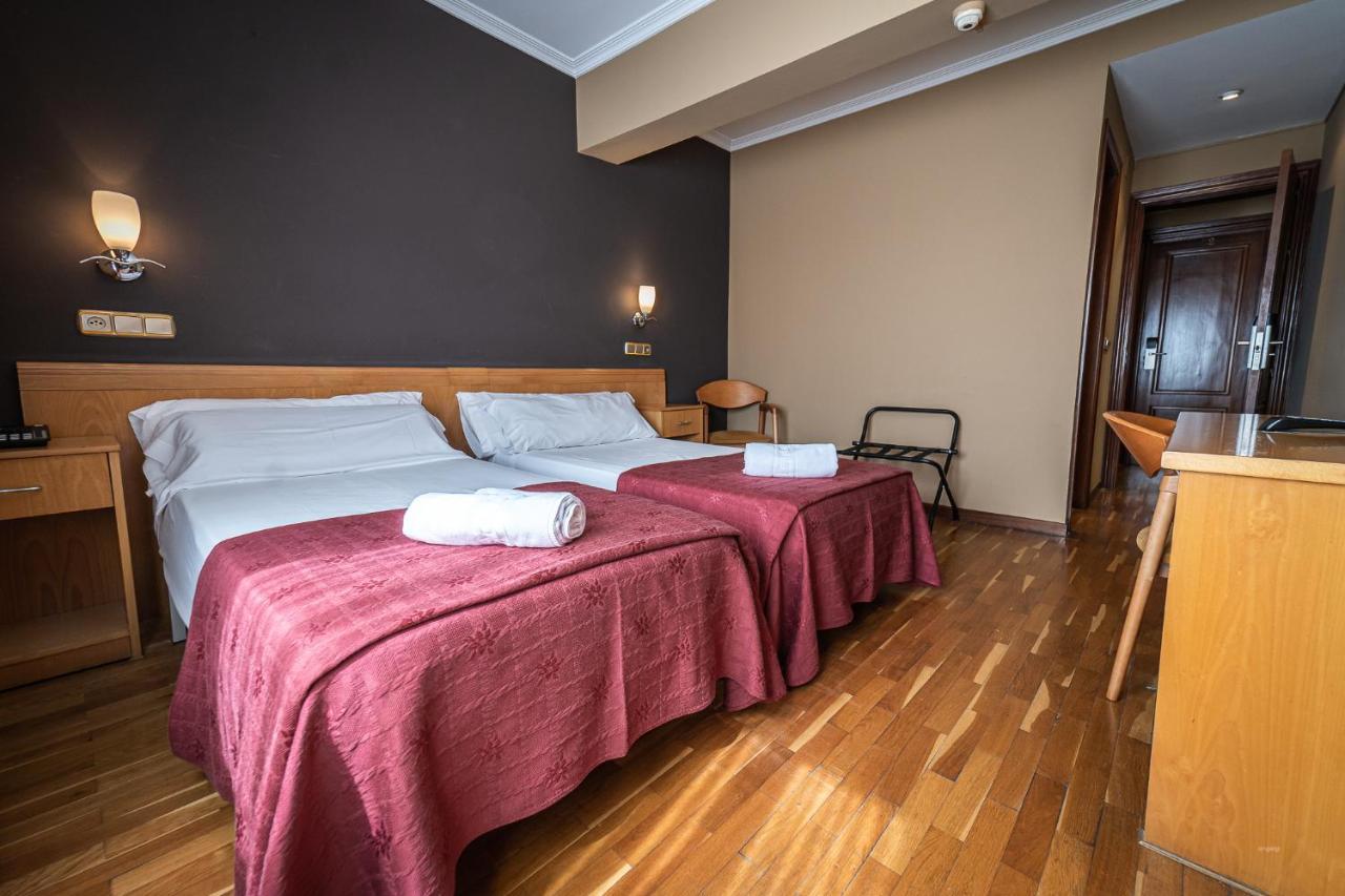 Twin Room,1114385586:JPEG